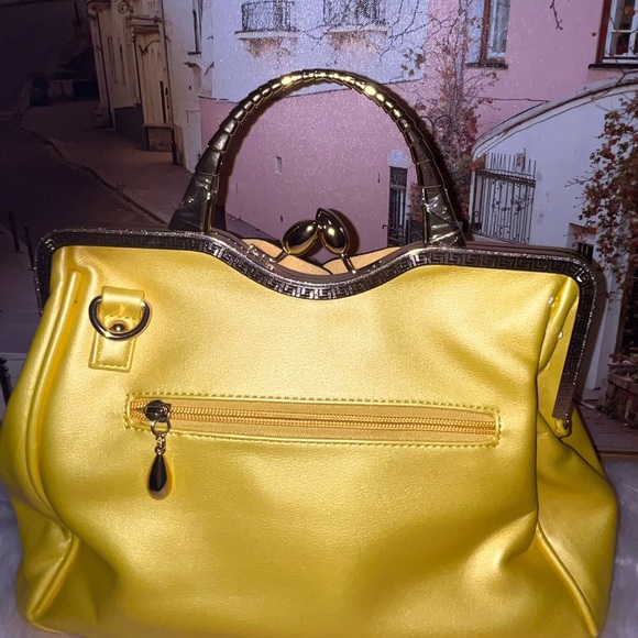 Yellow Flower Satchel NEW - Picture 3 of 8